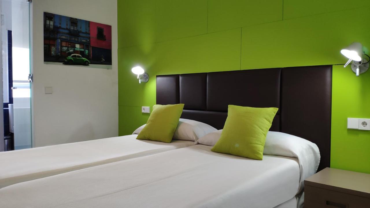Huespedes Sa Font Hotel Ibiza Town Luaran gambar