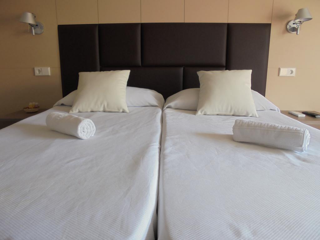 Huespedes Sa Font Hotel Ibiza Town Luaran gambar